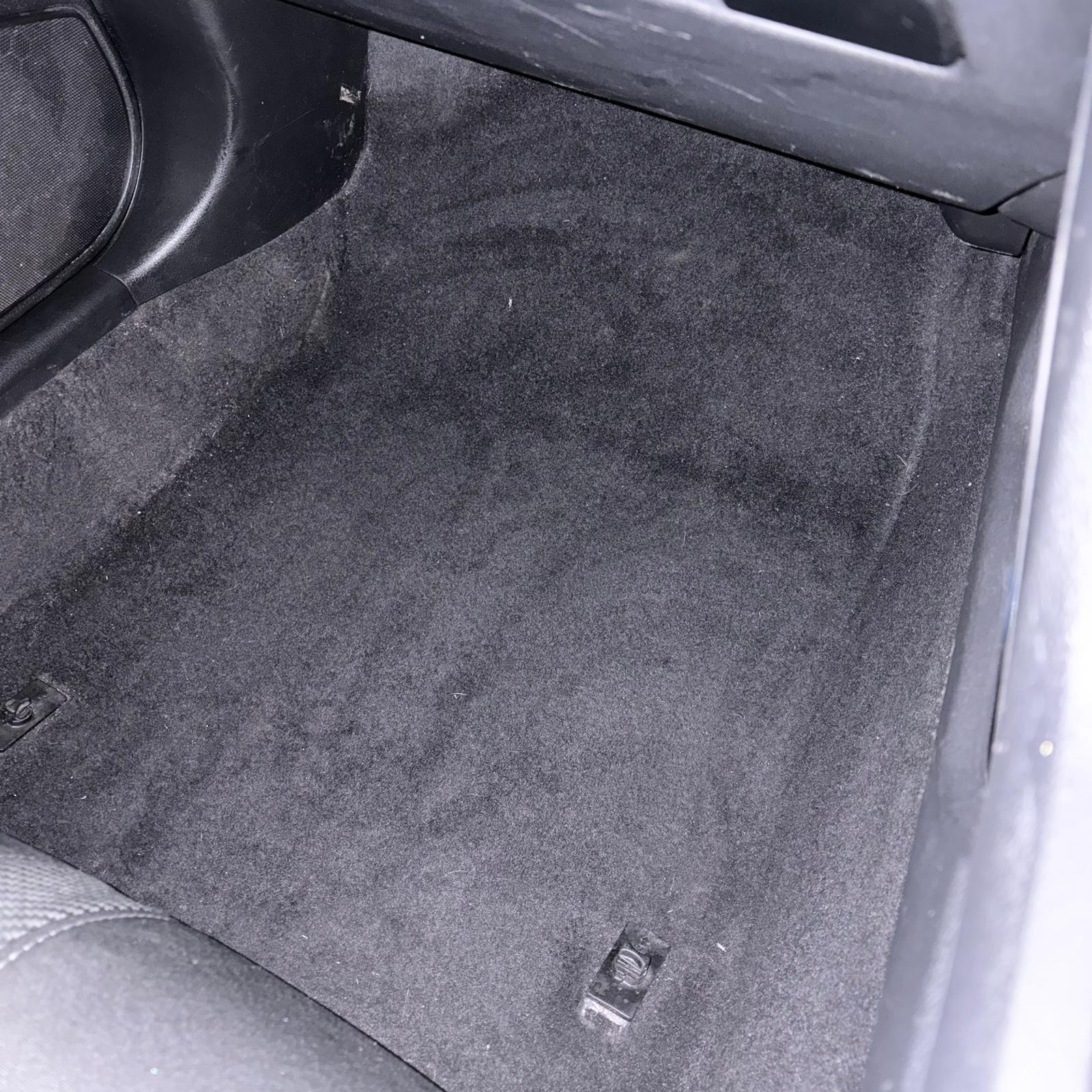 Dashboard & Air Vent Precision Detailing